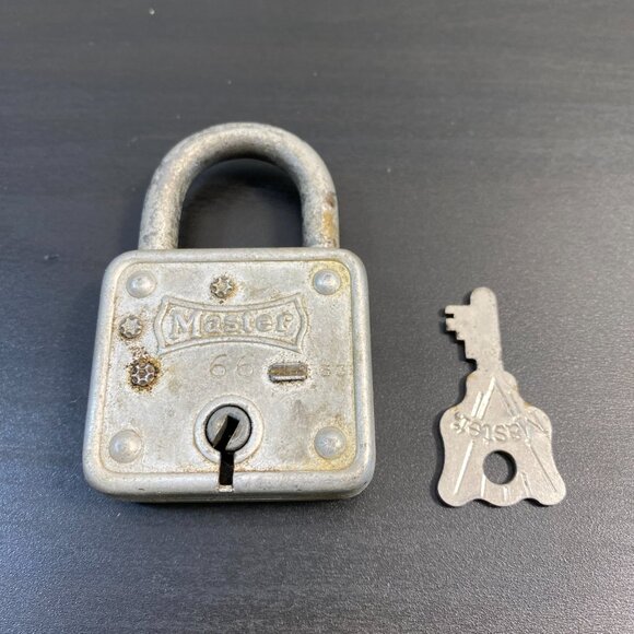 Vintage Classic #66 MASTER Lock with Key, Milwaukee Wis USA, Padlock Lock, Vinta - Picture 8 of 10